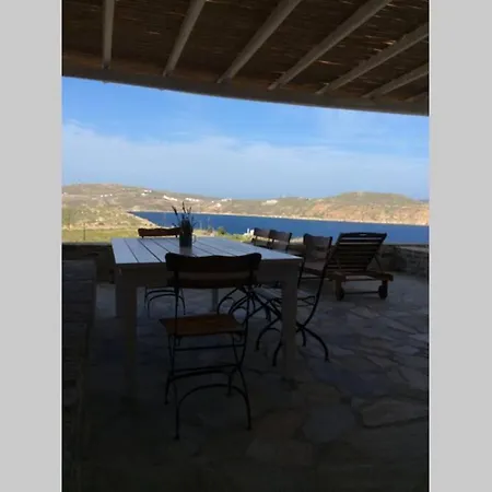 Chez Semiramis The Summer Breeze House 5'min From The