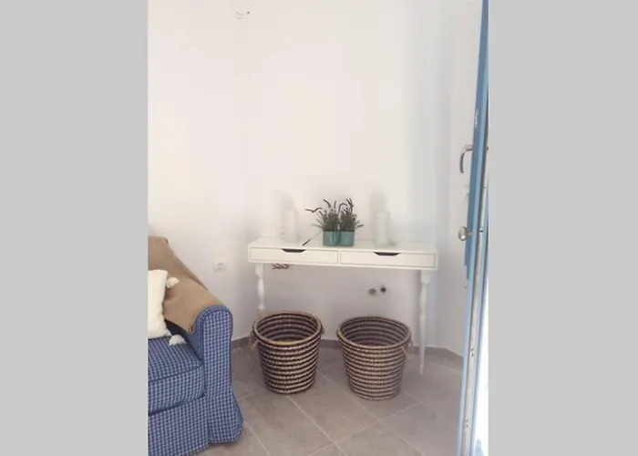 Semesterbostad Chez Semiramis The Summer Breeze House 5'min From The Rámos