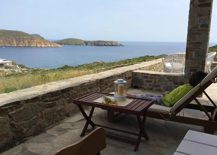 Chez Semiramis The Summer Breeze House 5'min From The